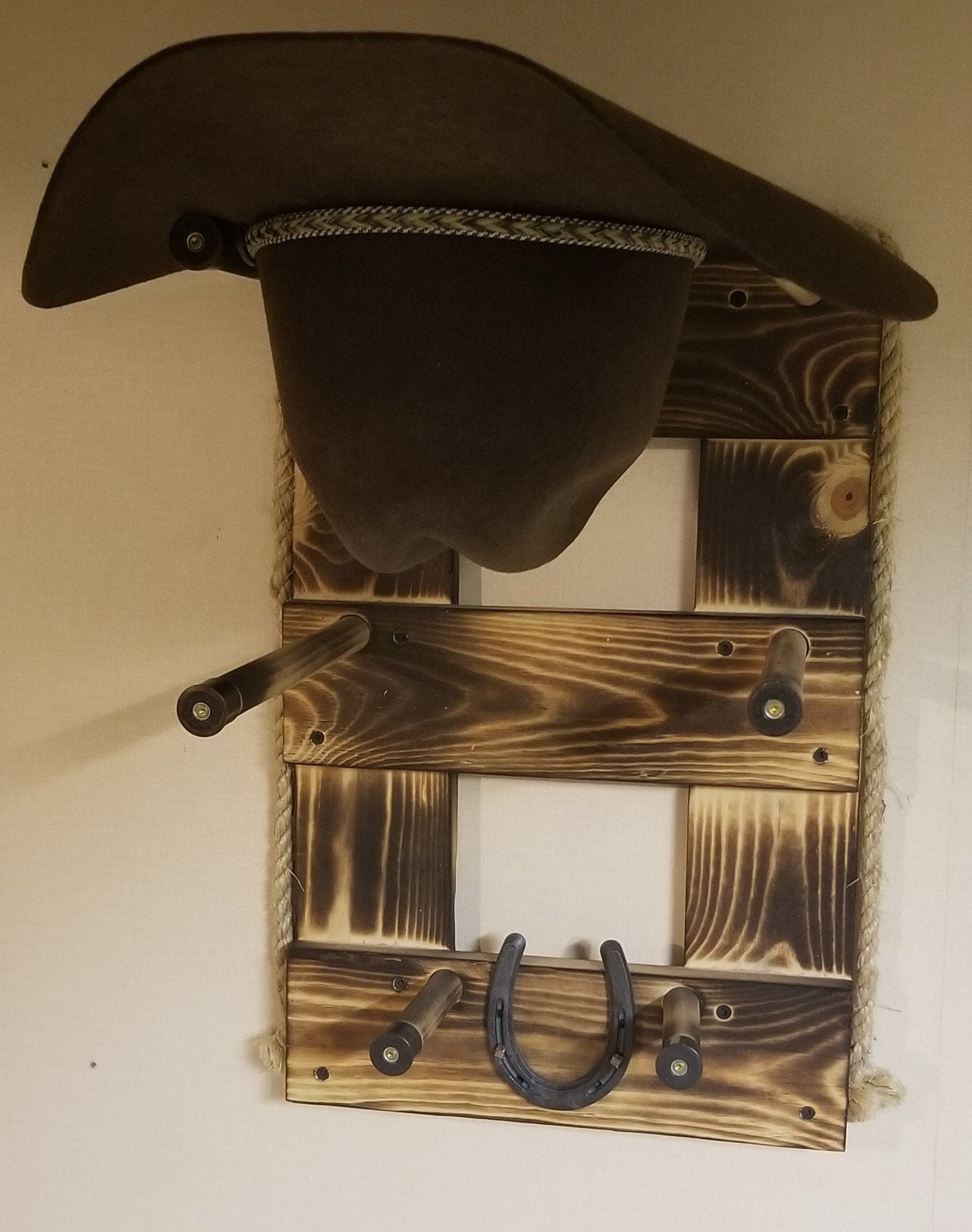 Single cowboy best sale hat rack